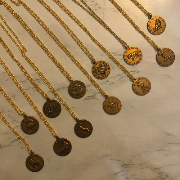 ✨3/$30✨Zodiac Pendant on chain - Picture 7 of 11